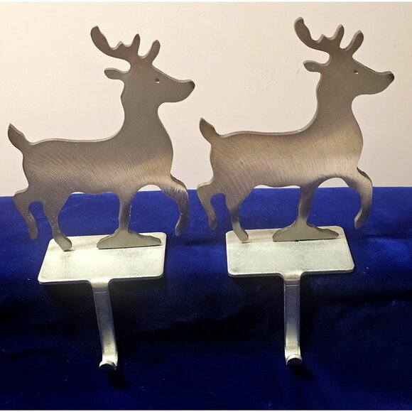 Pair Of Vintage 1984 Ed & Kathy Allard Reindeer Stocking Holders Cast Metal Silv - Picture 1 of 8